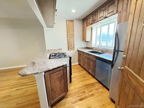 Kitchen - 3905 E 2nd Ave #2, Denver, CO 80206 photo 3 of 4