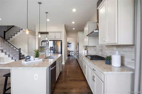 Kitchen - 10659 Montecito Dr, Lone Tree, CO 80124 photo 4 of 7