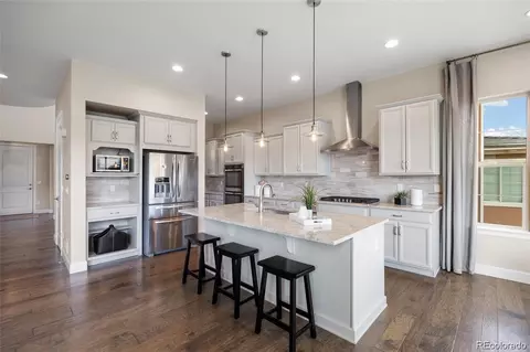 Kitchen - 10659 Montecito Dr, Lone Tree, CO 80124 photo 5 of 7