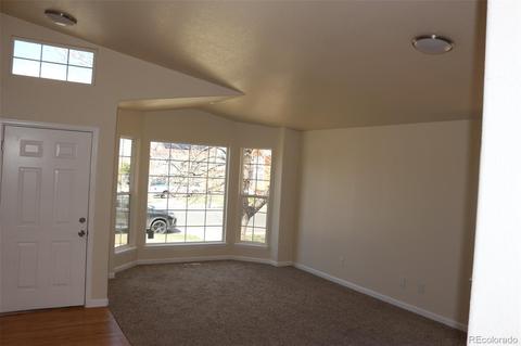 4938 Dillon St, Denver, CO 80239 photo 4