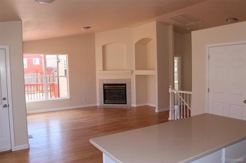 4938 Dillon St, Denver, CO 80239 photo 3