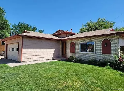 4 Noble Ct, Pueblo, CO 81005