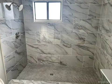 Bath - 1420 E 112th Pl, Northglenn, CO 80233 photo 2 of 3