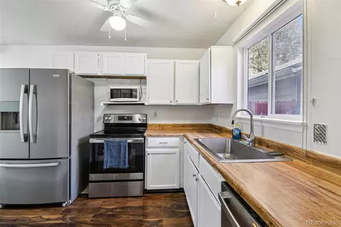 19056 E 16th Pl, Aurora, CO 80011 photo 8