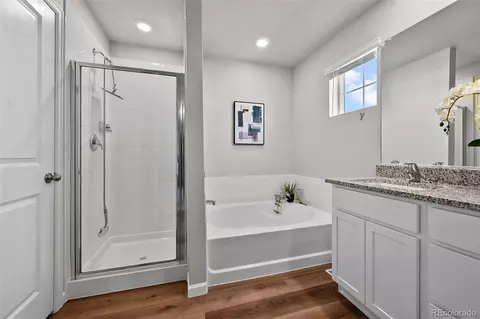 Bath - 7307 Big Thompson Ct, Frederick, CO 80530 photo 2 of 4