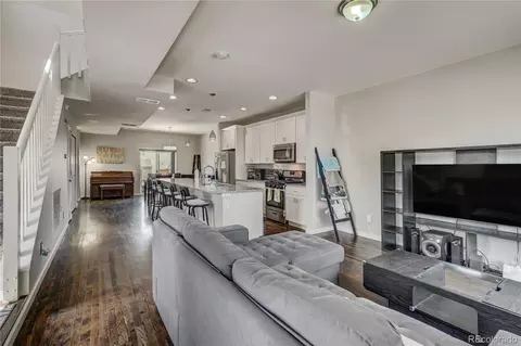 6993 Dexter St, Commerce City, CO 80022