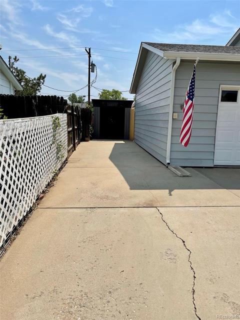 250 Birch St, Bennett, CO 80102 photo 3