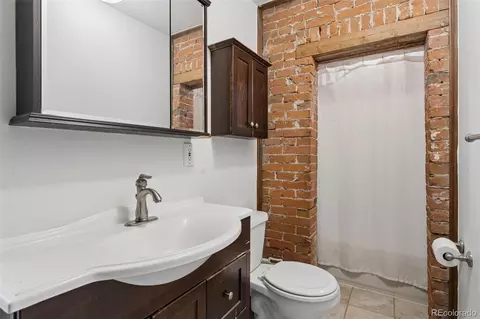 Bath - 1845 18th St, Boulder, CO 80302 photo 2 of 3