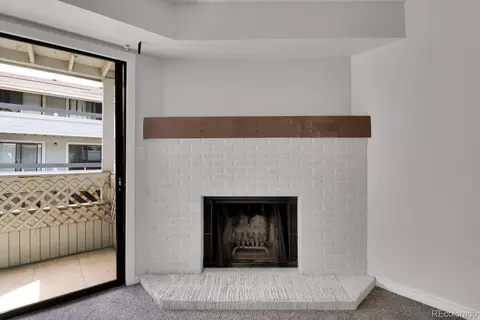 Living - 14224 E 1st Dr #B02, Aurora, CO 80011 photo 6 of 7