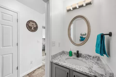 Bath - 19558 E 58th Cir, Aurora, CO 80019 photo 1 of 5