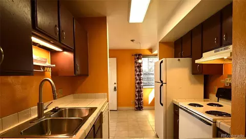 Kitchen - 12056 E 25th Ave, Aurora, CO 80010 photo 2 of 3