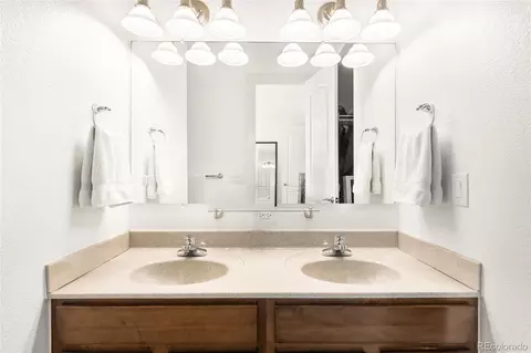 Bath - 3474 E 28th Ave, Denver, CO 80205 photo 1 of 4