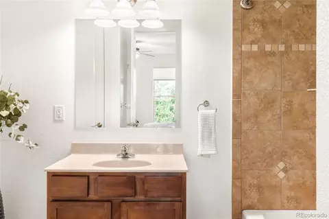 Bath - 3474 E 28th Ave, Denver, CO 80205 photo 3 of 4
