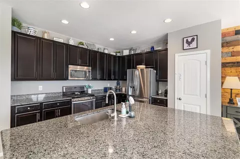 Kitchen - 19170 E Pacific Pl, Aurora, CO 80013 photo 1 of 3