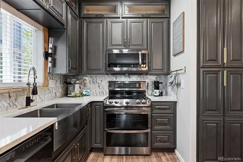 Kitchen - 20982 E 40th Pl, Denver, CO 80249 photo 5 of 6