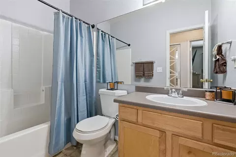 Bath - 20982 E 40th Pl, Denver, CO 80249 photo 2 of 2