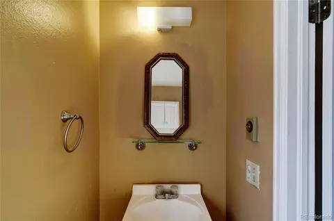 Bath - 17796 E Mexico Dr, Aurora, CO 80017 photo 2 of 3