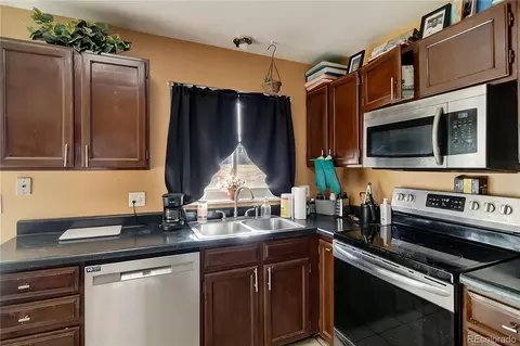 Kitchen - 17796 E Mexico Dr, Aurora, CO 80017 photo 2 of 3