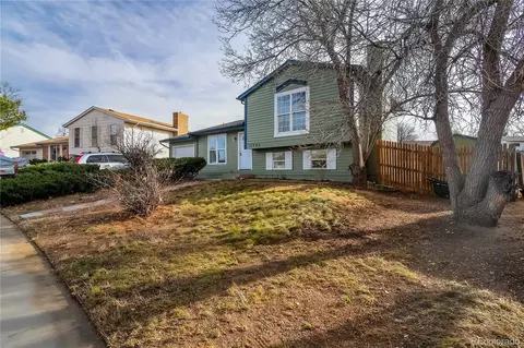 Exterior - 17796 E Mexico Dr, Aurora, CO 80017 photo 2 of 6