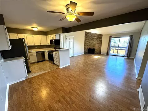 331 Wright St #305, Lakewood, CO 80228