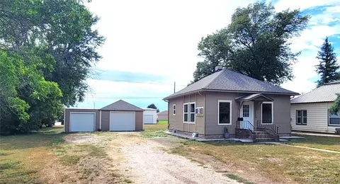 317 W 3rd St, Julesburg, CO 80737