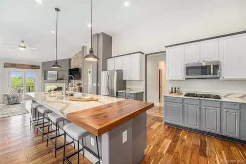 17935 W 77th Dr, Arvada, CO 80007