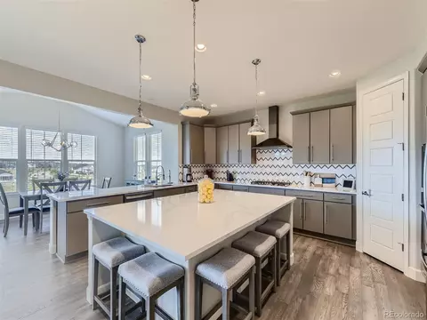 7181 S Valleyhead Ct, Aurora, CO 80016