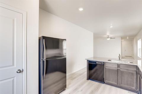 388 Maple St, Bennett, CO 80102 photo 10