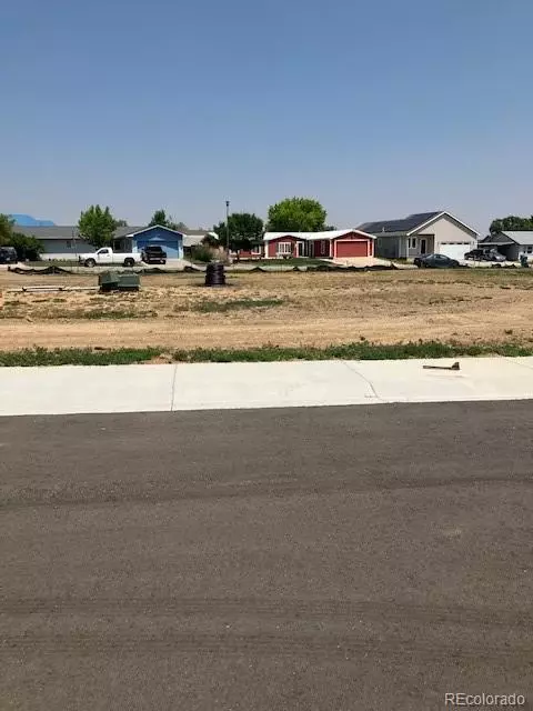 40 Johnson Ct, Keenesburg, CO 80643