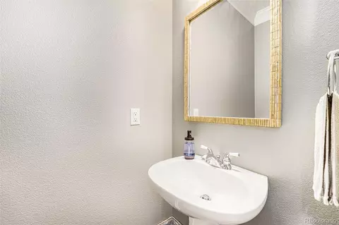 Bath - 5787 E 9th Ave, Denver, CO 80220 photo 1 of 3