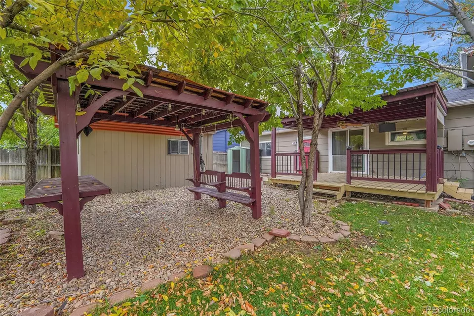 Exterior - 1336 S Zeno Way, Aurora, CO 80017 photo 7 of 10