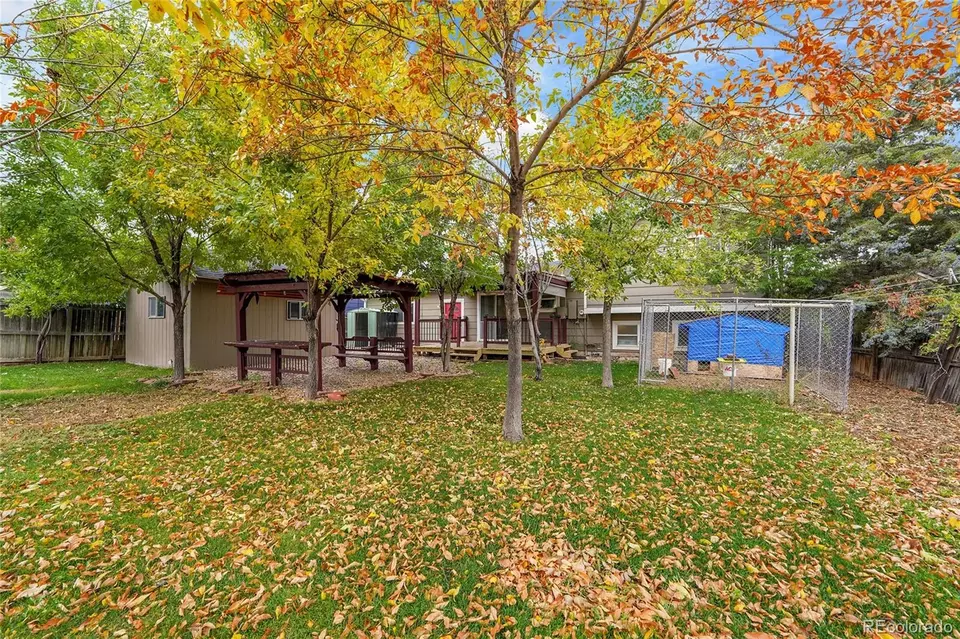 Exterior - 1336 S Zeno Way, Aurora, CO 80017 photo 5 of 10