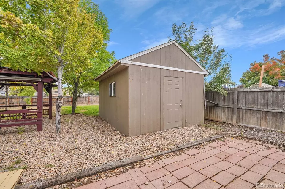 Exterior - 1336 S Zeno Way, Aurora, CO 80017 photo 9 of 10