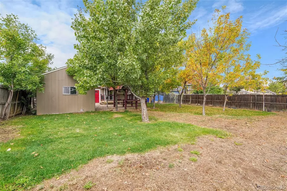 Exterior - 1336 S Zeno Way, Aurora, CO 80017 photo 6 of 10