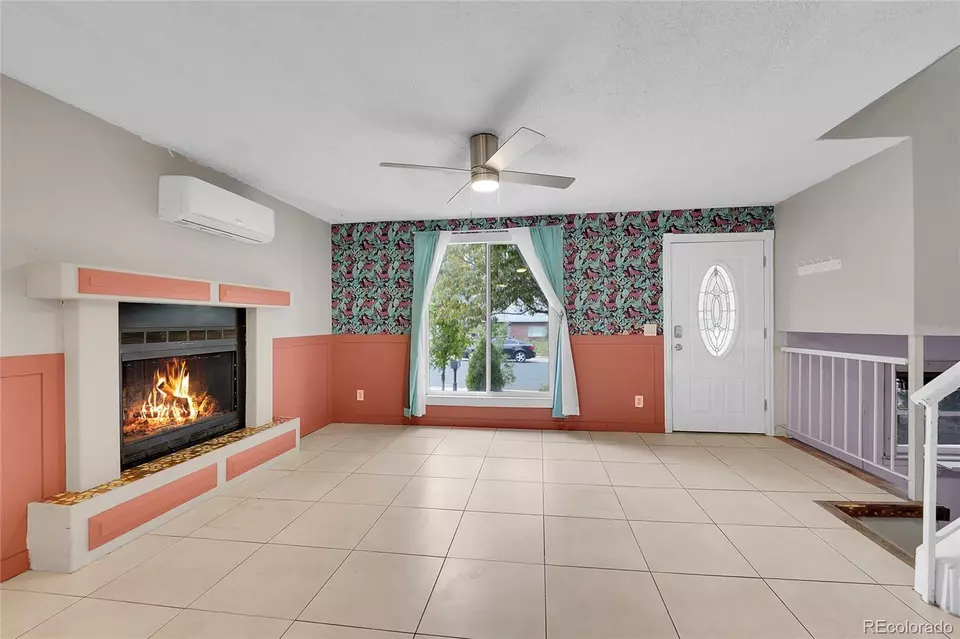 Living - 1336 S Zeno Way, Aurora, CO 80017 photo 2 of 7