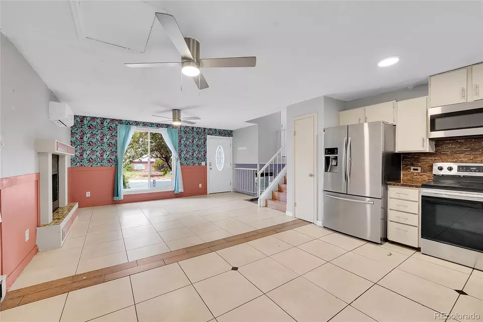 Living - 1336 S Zeno Way, Aurora, CO 80017 photo 4 of 7