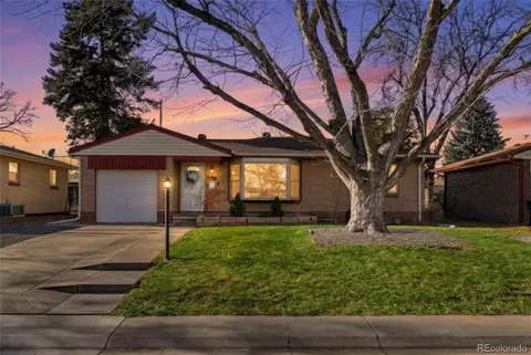 1425 S Eaton Ct, Lakewood, CO 80232
