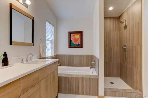 Bath - 7821 E Archer Pl, Denver, CO 80230 photo 2 of 4