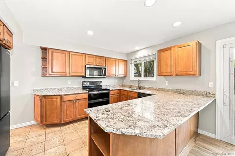 Kitchen - 17454 E Prentice Cir, Centennial, CO 80015 photo 1 of 2