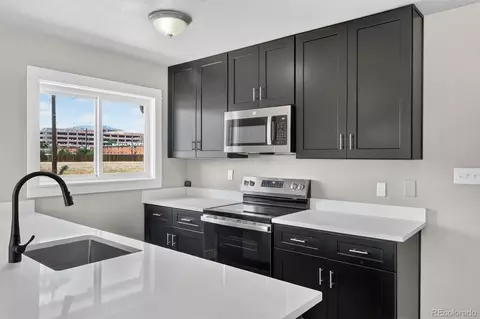 Kitchen - 12920 E 13th Pl, Aurora, CO 80011 photo 5 of 7