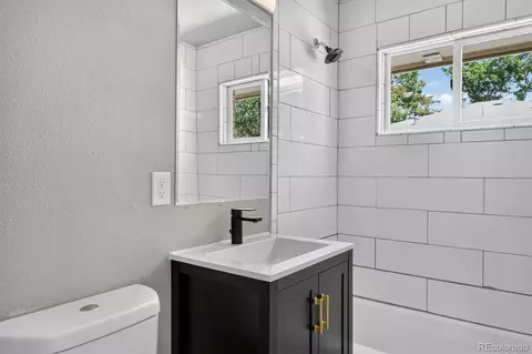 Bath - 12920 E 13th Pl, Aurora, CO 80011 photo 2 of 2