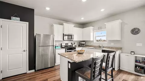 Kitchen - 7332 E Big Thompson Cir, Frederick, CO 80530 photo 2 of 3