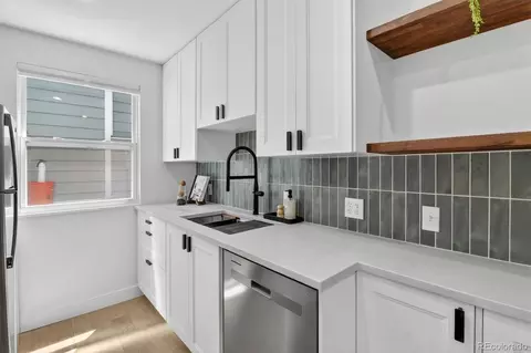 Kitchen - 1111 Maxwell Ave #212, Boulder, CO 80304 photo 6 of 7
