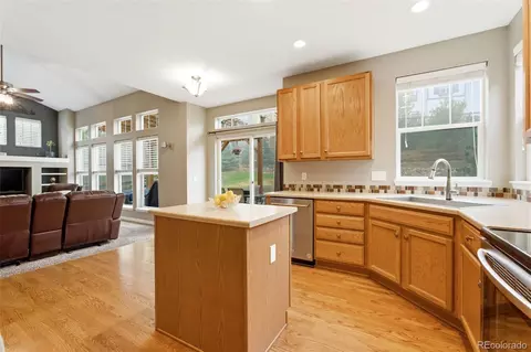 Kitchen - 25295 E Park Crescent Dr, Aurora, CO 80016 photo 5 of 5