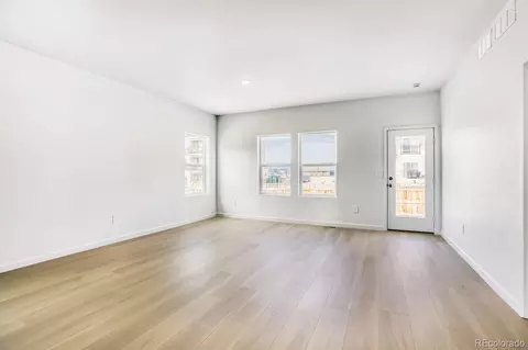 228 Kobe Ln, Johnstown, CO 80534