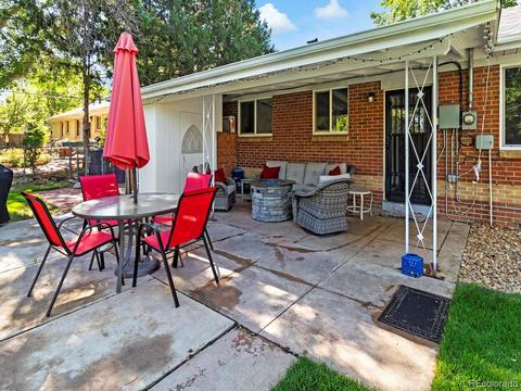 4251 E Dickenson Pl, Denver, CO 80222 photo 3