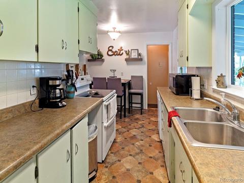4251 E Dickenson Pl, Denver, CO 80222 photo 14