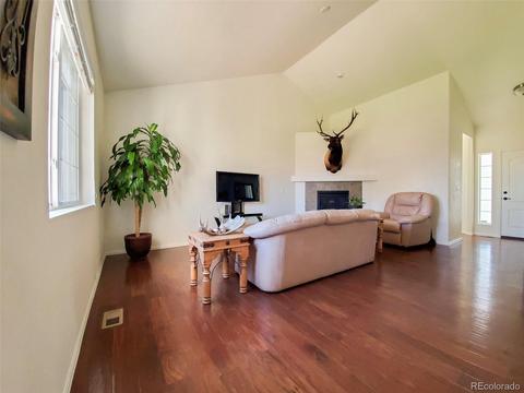 25871 E 3rd Pl, Aurora, CO 80018 photo 7