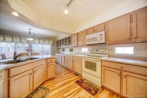20201 E 40th Ave, Denver, CO 80249 photo 9