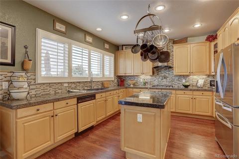 16273 E Lake Dr, Centennial, CO 80016 photo 3